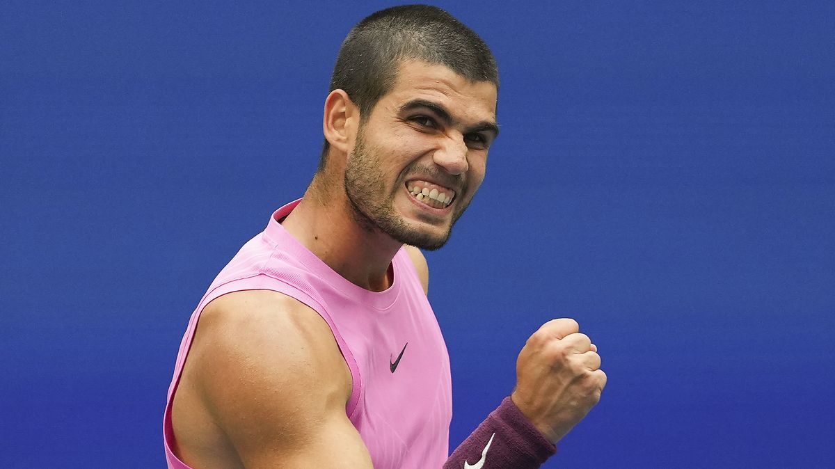 Alcaraz poprvé od triumfu v roce 2022 prošel do newyorského finále